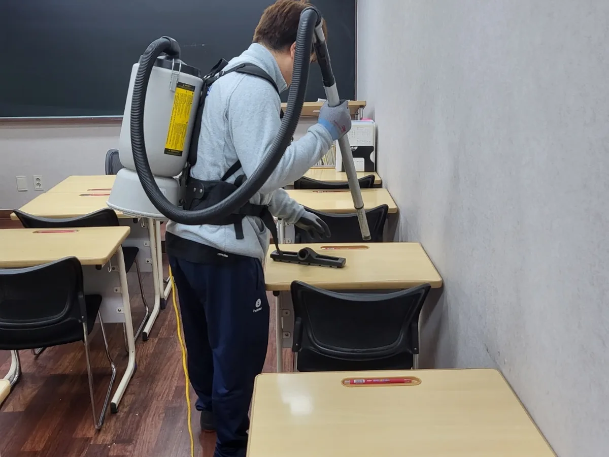 북구 동천동 학원 좌석·책상 진공 바닥 위생청소 사례 - 행진크린
